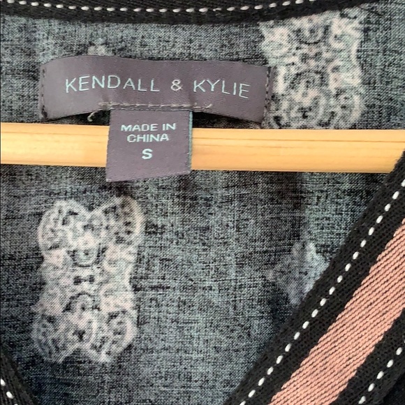 Kendall & Kylie Black Printed Button Down Romper - Picture 7 of 8